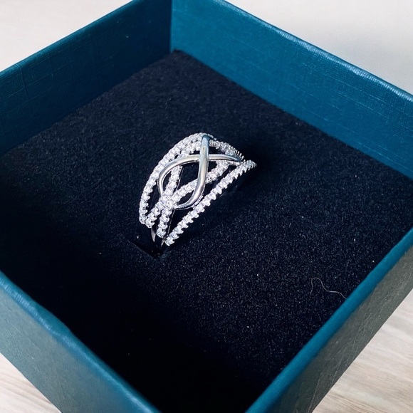 Elegant Wide Band Sterling Silver 925 Infinity Ring, CZ Diamond. - Picture 3 of 8